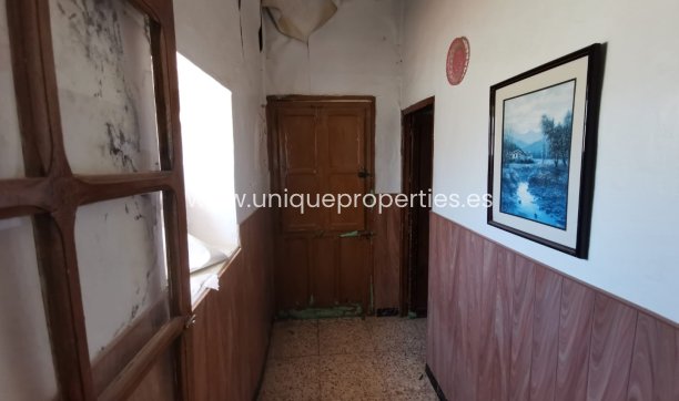 Resale - Village House -
Macael