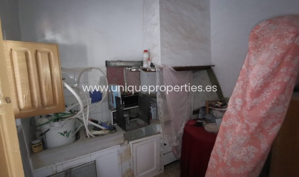 Resale - Village House -
Macael