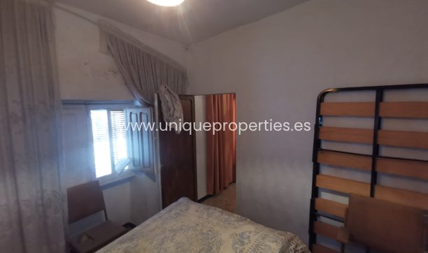 Resale - Village House -
Macael