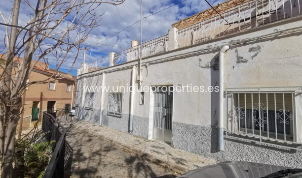 Resale - Village House -
Macael