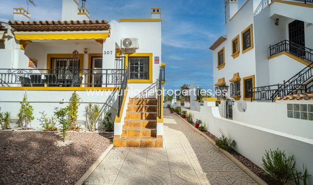 Revente - Semi-Detached -
Orihuela Costa - Villa Martin