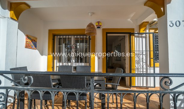 Revente - Semi-Detached -
Orihuela Costa - Villa Martin