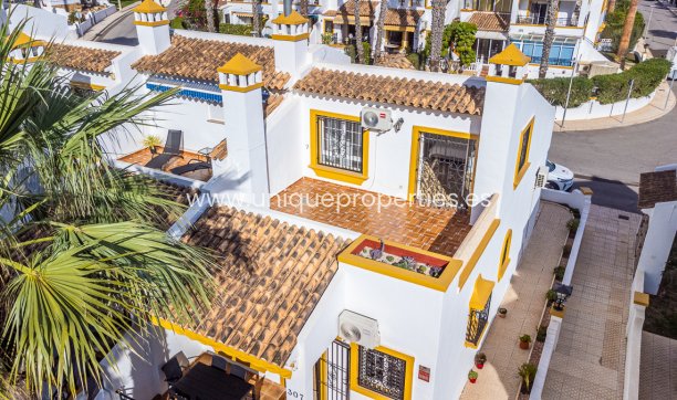 Resale - Semi-Detached -
Orihuela Costa - Villa Martin