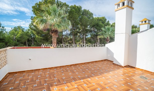 Resale - Semi-Detached -
Orihuela Costa - Villa Martin