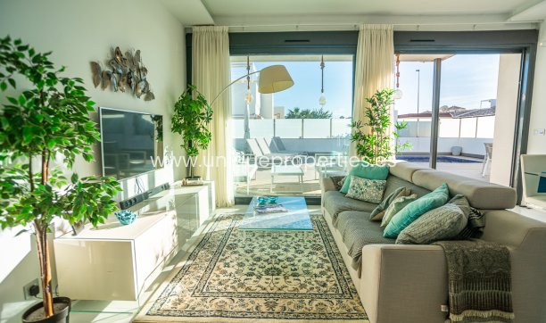 Resale - Villa -
Orihuela Costa - Lomas de Cabo Roig