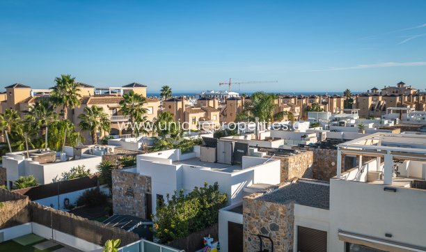 Resale - Villa -
Orihuela Costa - Lomas de Cabo Roig