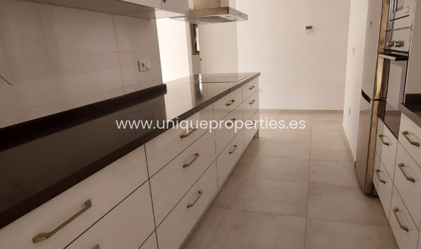 Resale - Apartment -
Orihuela Costa - Villamartin