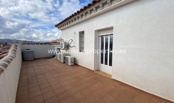 Resale - Villa -
Arboleas