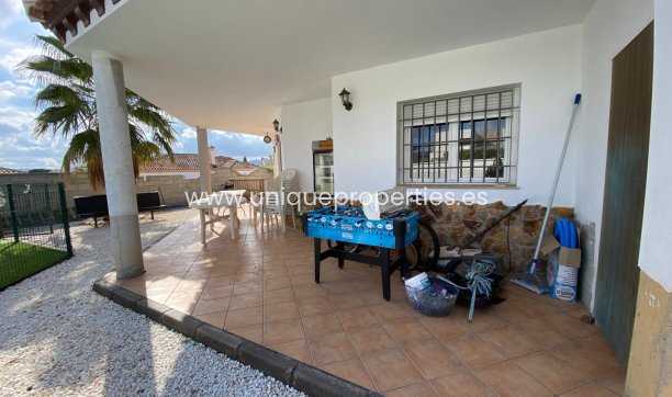 Resale - Villa -
Arboleas