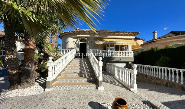 Resale - Villa -
Orihuela - Benferri