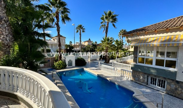 Resale - Villa -
Orihuela - Benferri