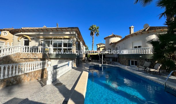 Resale - Villa -
Orihuela - Benferri