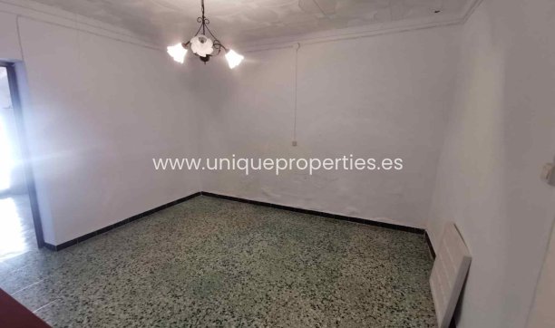 Resale - Village House -
Lijar