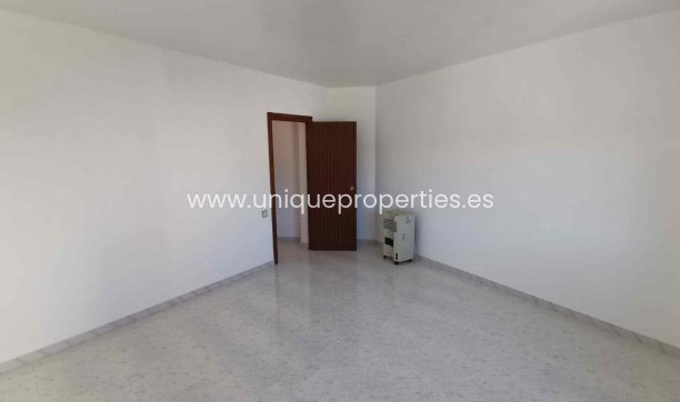 Resale - Village House -
Lijar