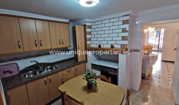 Resale - Village House -
Lijar