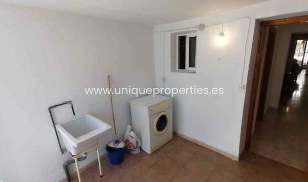 Resale - Village House -
Lijar