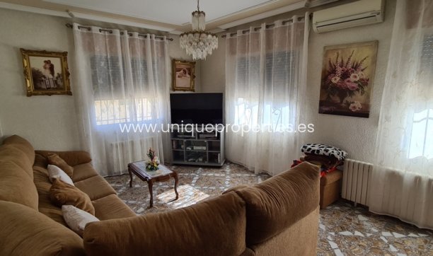 Resale - Villa -
Orihuela - La Matanza