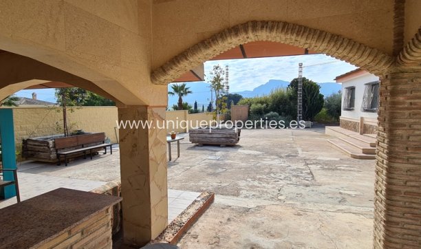 Resale - Villa -
Orihuela - La Matanza