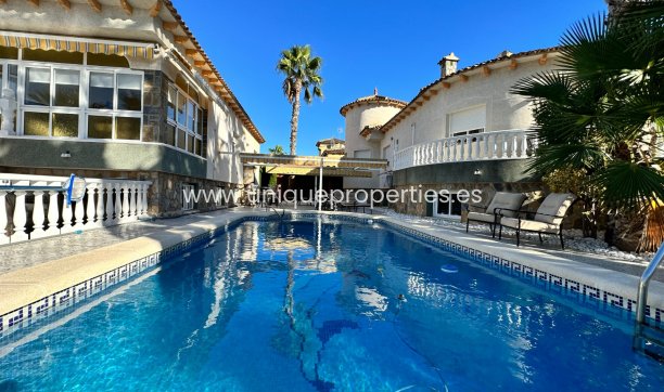 Resale - Villa -
Orihuela - Benferri