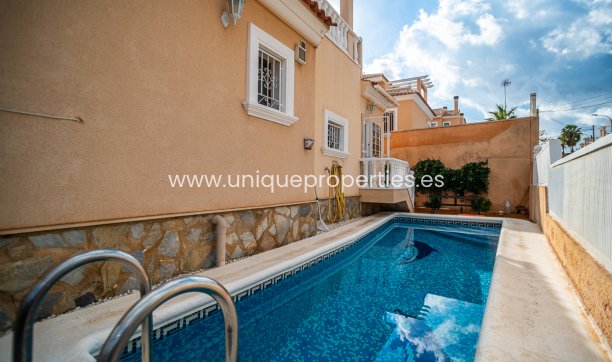 Resale - Villa -
San Miguel de Salinas - Blue Lagoon