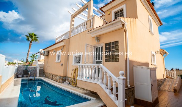 Resale - Villa -
San Miguel de Salinas - Blue Lagoon