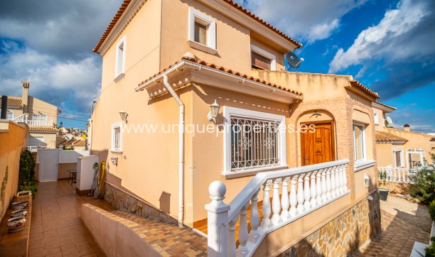 Resale - Villa -
San Miguel de Salinas - Blue Lagoon