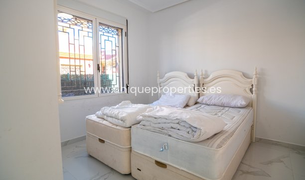 Resale - Villa -
Algorfa - Lo Crispin