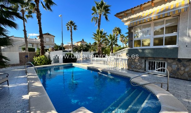 Resale - Villa -
Orihuela - Benferri