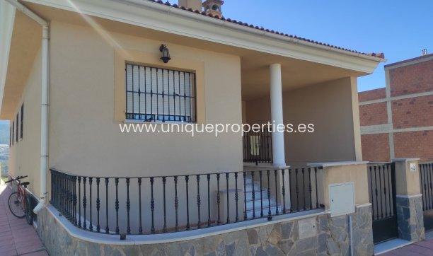 Reventa - Village House -
Tijola