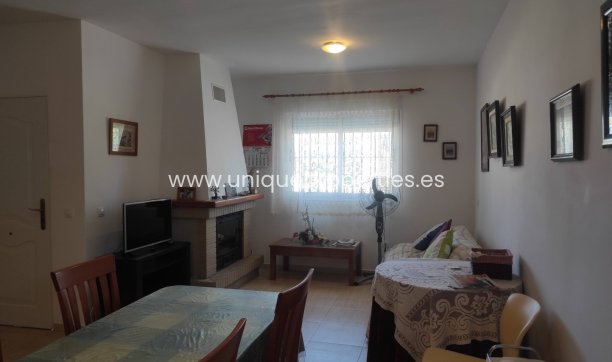 Reventa - Village House -
Tijola