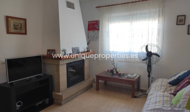 Reventa - Village House -
Tijola