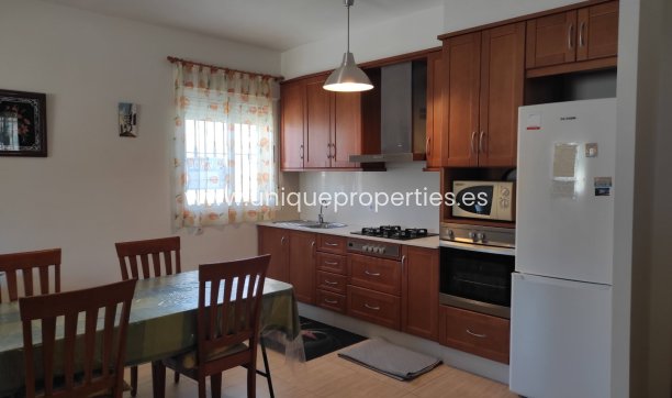 Reventa - Village House -
Tijola