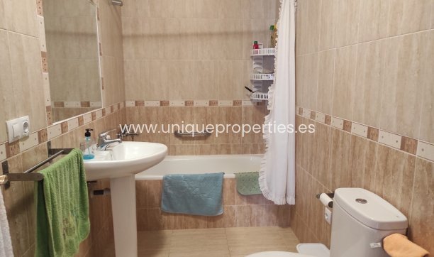 Reventa - Village House -
Tijola