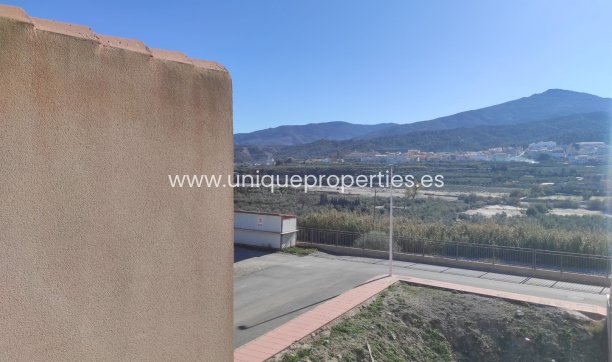 Reventa - Village House -
Tijola