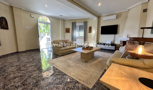 Resale - Villa -
Orihuela - Benferri