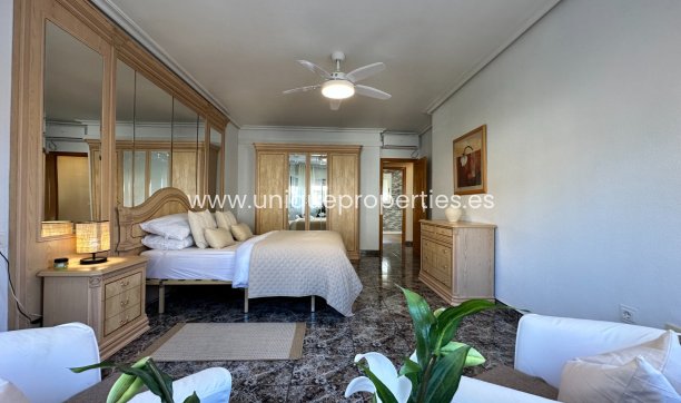 Resale - Villa -
Orihuela - Benferri