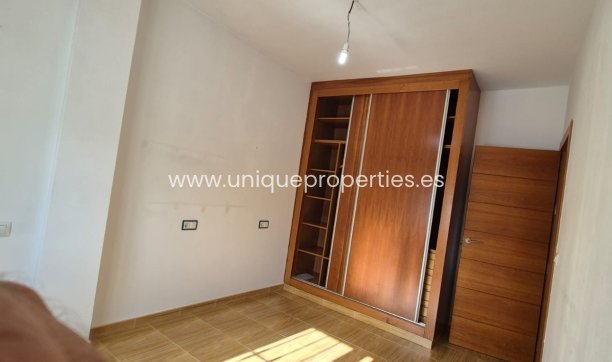 Resale - House -
Albox