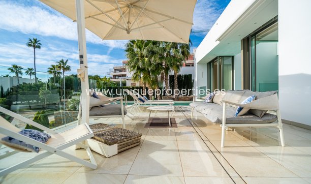 Resale - Villa -
Las Colinas - Las Colinas Golf Resort