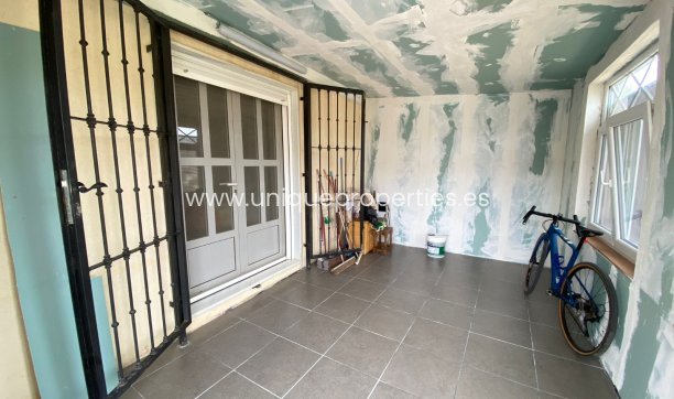 Resale - Villa -
Albanchez