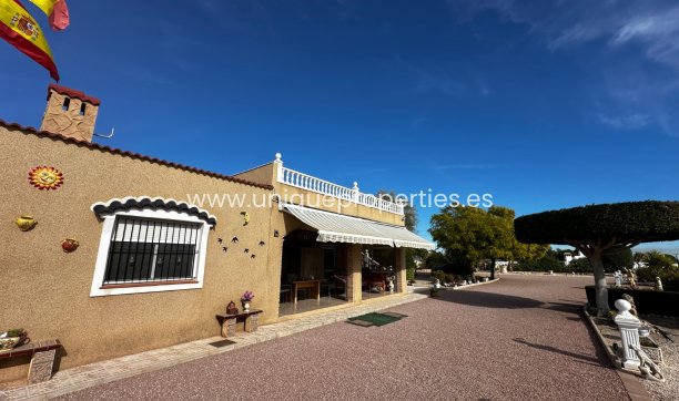 Revente - Villa -
Albatera