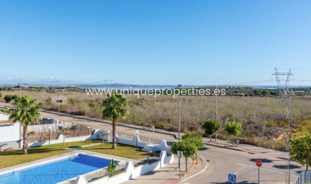 Herverkoop - Villa -
San Miguel de Salinas - Orihuela Costa