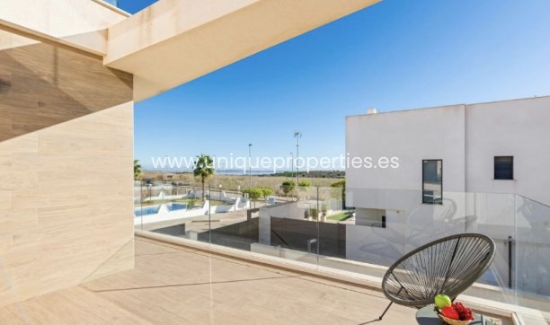 Herverkoop - Villa -
San Miguel de Salinas - Orihuela Costa