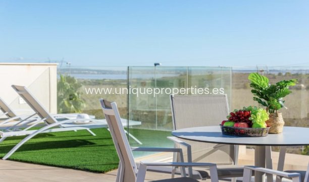 Herverkoop - Villa -
San Miguel de Salinas - Orihuela Costa