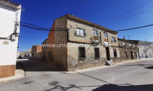 Reventa - Village House -
Cortes de Baza