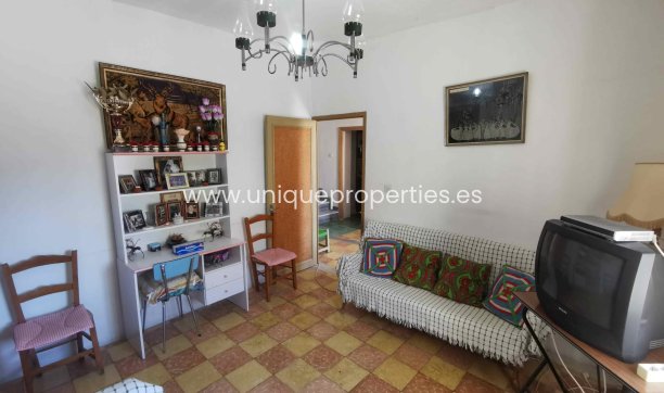 Reventa - Village House -
Cortes de Baza
