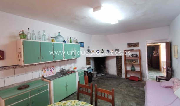 Reventa - Village House -
Cortes de Baza