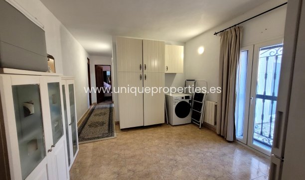 Resale - Villa -
Albox