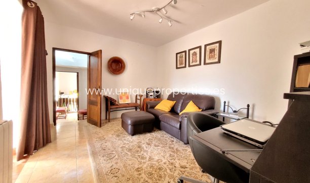 Resale - Villa -
Albox