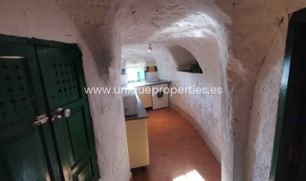 Revente - Cave House -
Cortes de Baza