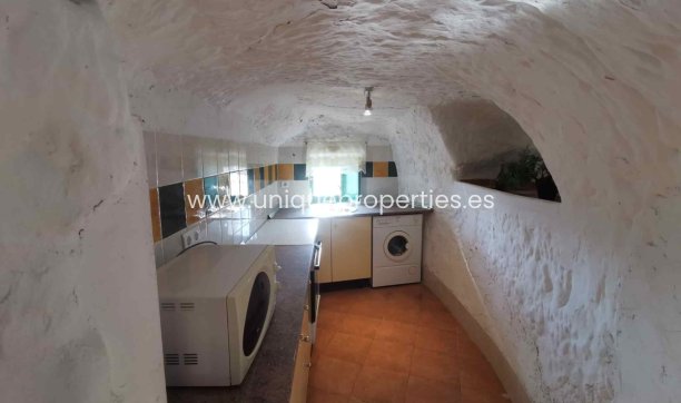 Revente - Cave House -
Cortes de Baza